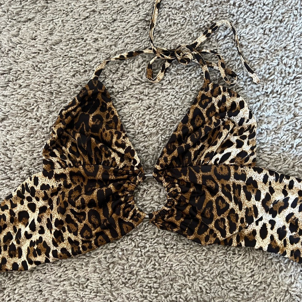 I AM GIA Cheetah print crop